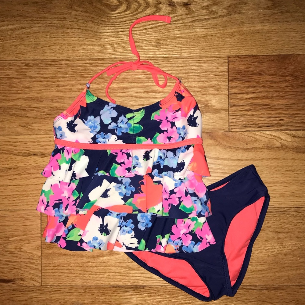 Girls swimwear